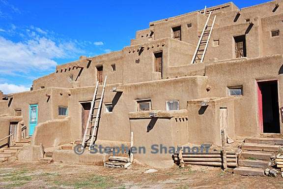 taos pueblo 1 graphic