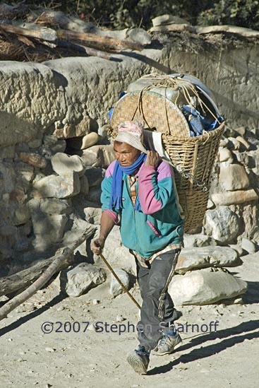 man with load tetang graphic