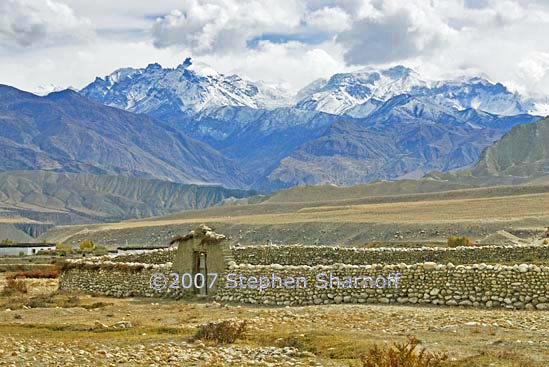 peaks and corral 1 graphic