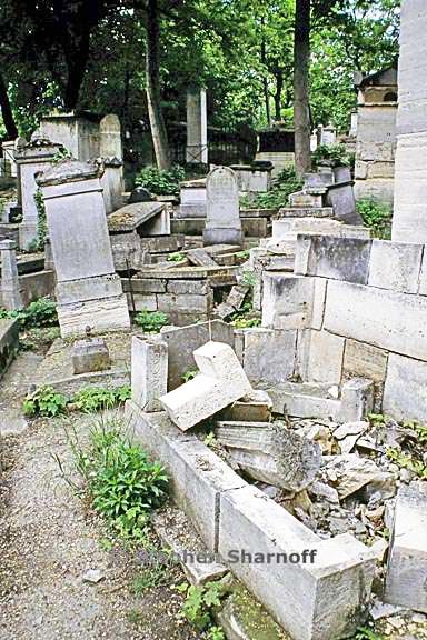 115 paris cemetery 140 graphic