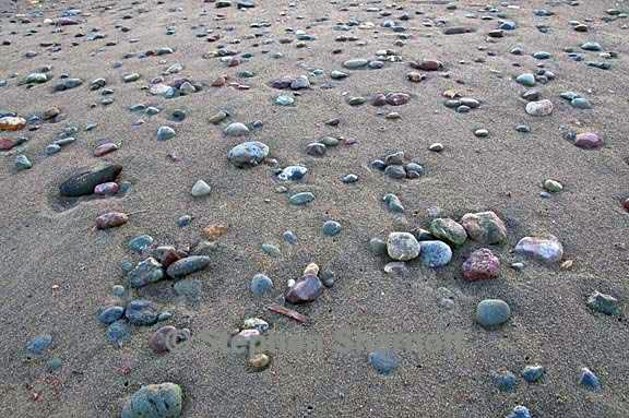 beach pebbles 1 graphic