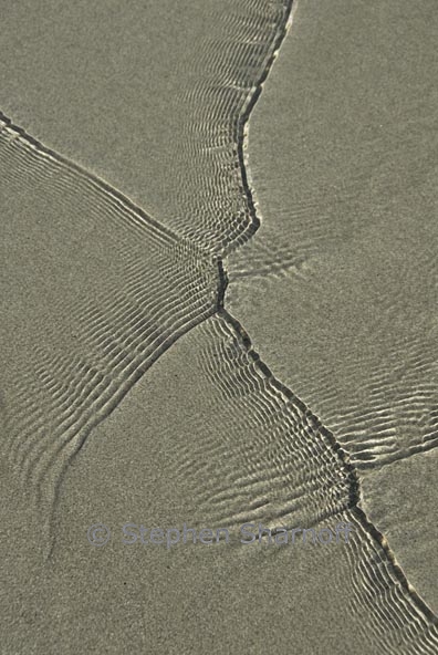 beach ripples 1 graphic