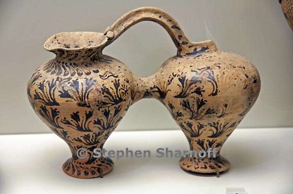 archeology museum 2 graphic