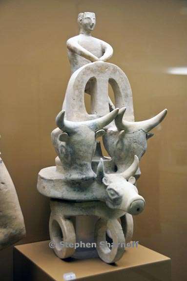 archeology museum 32 graphic