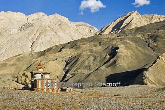 chorten near tangge 13 graphic